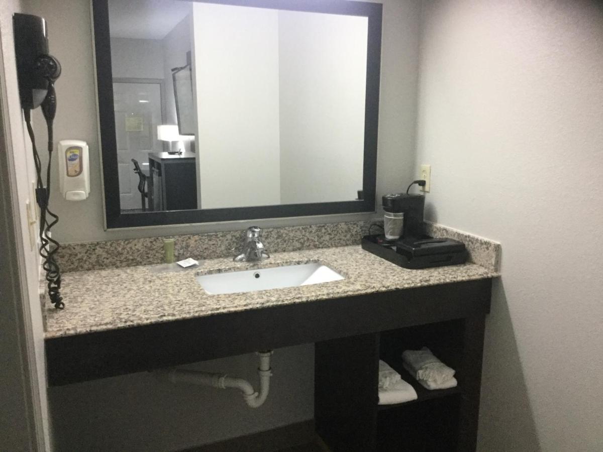 Muskogee Inn And Suites Kültér fotó