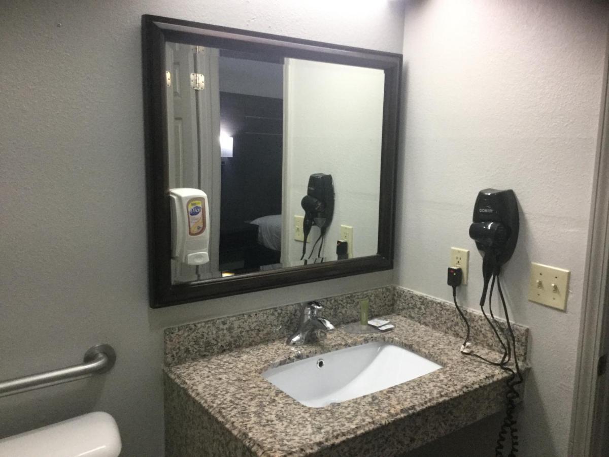 Muskogee Inn And Suites Kültér fotó